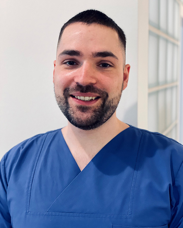 Dr. Nikolaj Belz
